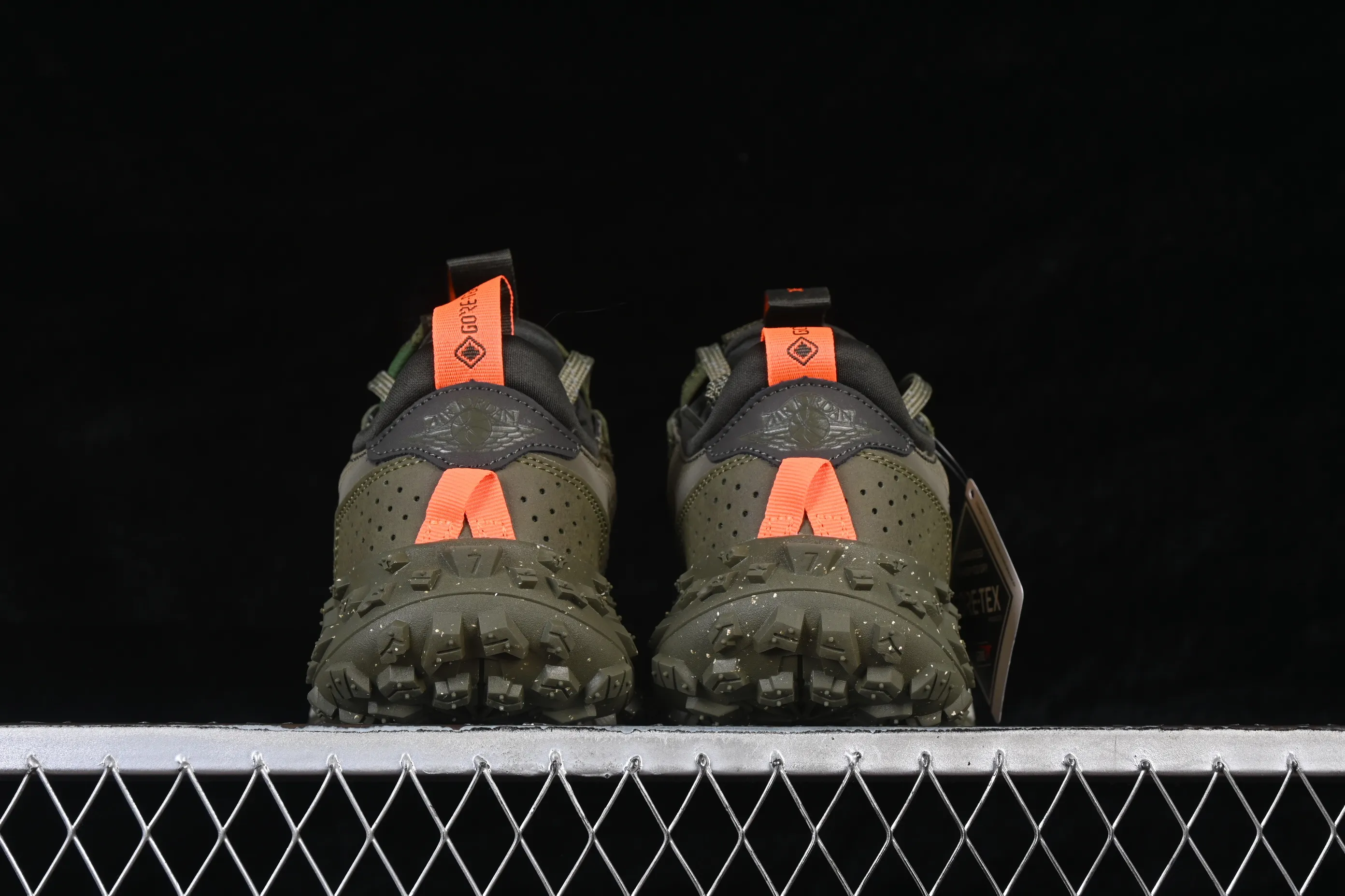 All categories Air Jordan Jordan series basketball shoes Air Jordan 1 Low Air Jordan 1 Low Element "Gore-Tex" AJ1 Joe 1 multi-functional outdoor casual basketball shoes FV4227-201